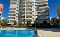 Beautiful 4+1 duplex in a high-rise complex 400 meters from the sea in the Mahmutlar area-id-2938-photo-1