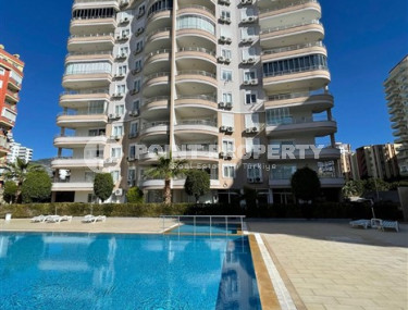 Beautiful 4+1 duplex in a high-rise complex 400 meters from the sea in the Mahmutlar area-id-2938-photo-1