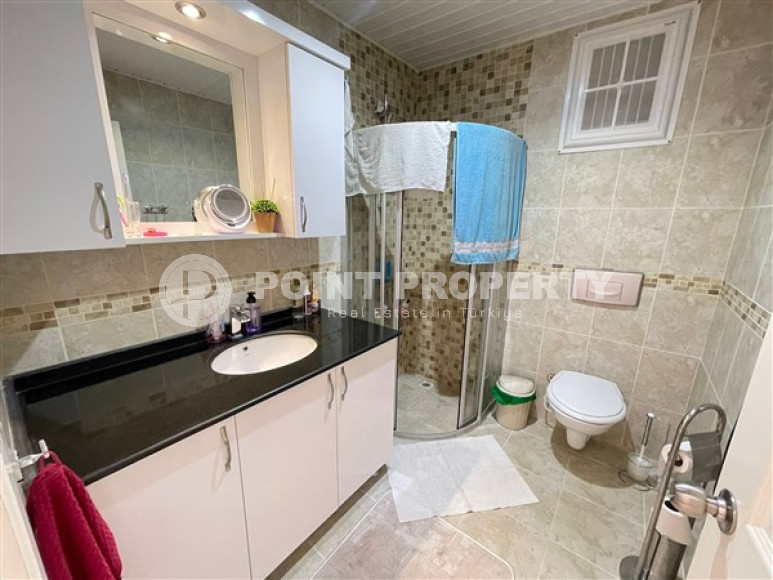 Beautiful 4+1 duplex in a high-rise complex 400 meters from the sea in the Mahmutlar area-id-2938-photo-10