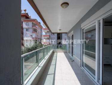 Luxury 3+1 apartment with an area of 165 m2 from the owner in the Hasbahce area, the center of Alanya, 450 meters from the historical center-id-1259-photo-5