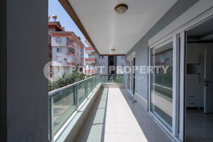 Luxury 3+1 apartment with an area of 165 m2 from the owner in the Hasbahce area, the center of Alanya, 450 meters from the historical center-id-1259-photo-5