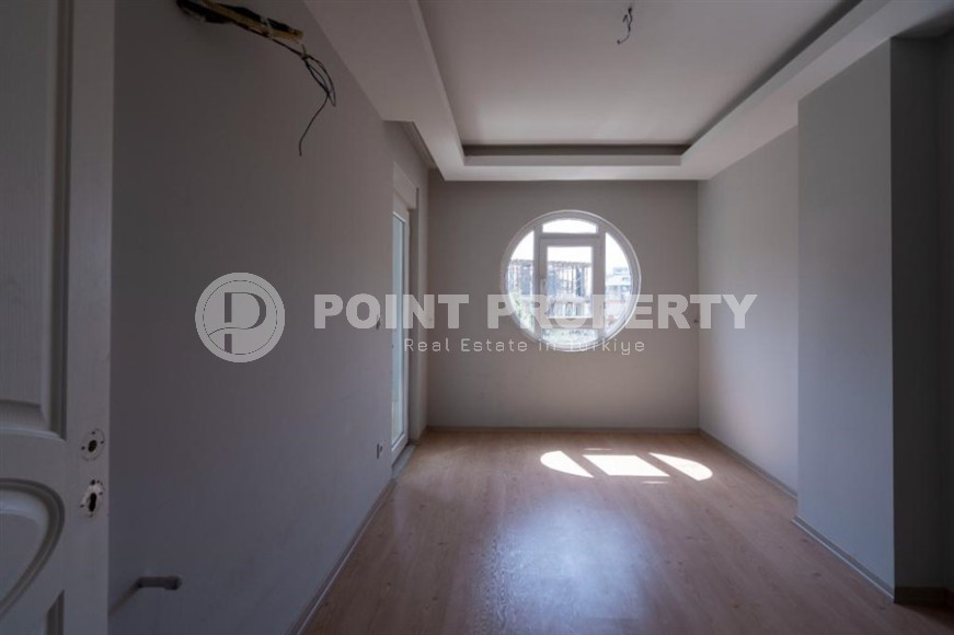 Luxury 3+1 apartment with an area of 165 m2 from the owner in the Hasbahce area, the center of Alanya, 450 meters from the historical center-id-1259-photo-13