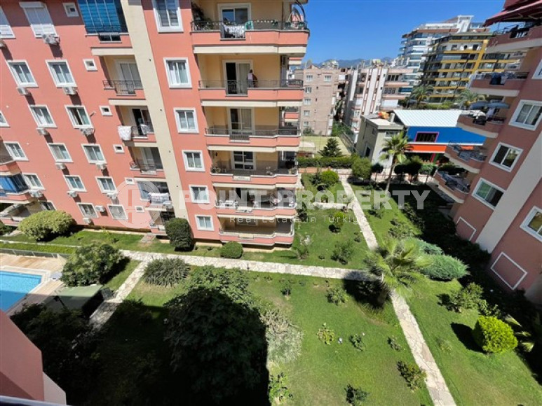 Three-room apartment 2+1 with expensive renovation on the first coastline, Mahmutlar, Alanya-id-2946-photo-6