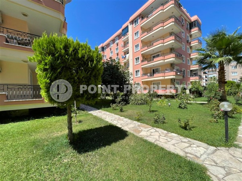 Three-room apartment 2+1 with expensive renovation on the first coastline, Mahmutlar, Alanya-id-2946-photo-9