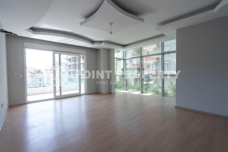 Luxury 3+1 apartment with an area of 165 m2 from the owner in the Hasbahce area, the center of Alanya, 450 meters from the historical center-id-1259-photo-22