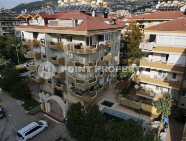 Светлая и удобная квартира на 1 этаже турецкого дома, в 100 метрах от пляжа Клеопатра, центр Аланьи-id-2942-фото-1