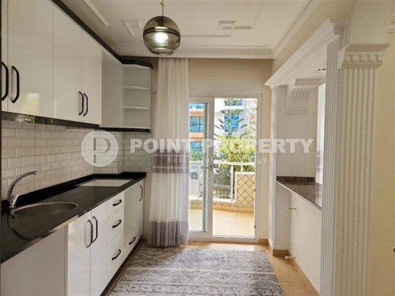 Светлая и удобная квартира на 1 этаже турецкого дома, в 100 метрах от пляжа Клеопатра, центр Аланьи-id-2942-фото-8