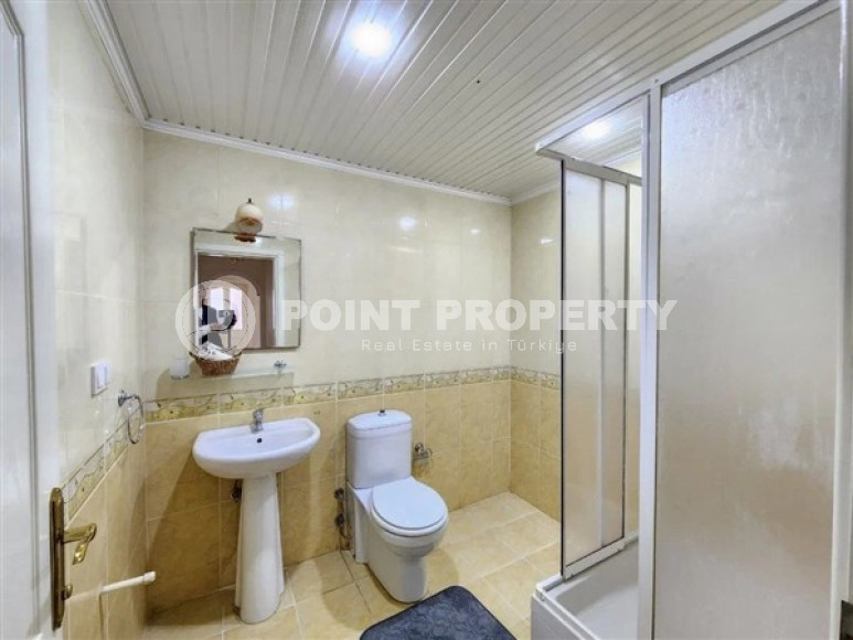 Светлая и удобная квартира на 1 этаже турецкого дома, в 100 метрах от пляжа Клеопатра, центр Аланьи-id-2942-фото-14