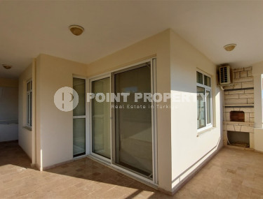 Furnished apartment 2+1, 130m², renovated and new furniture, in a well-maintained complex in Alanya - Mahmutlar-id-1260-photo-5