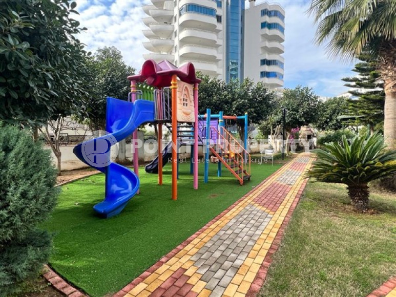 Elegant two-room apartment in Mahmutlar area, 300 meters from shops and restaurants-id-2950-photo-5