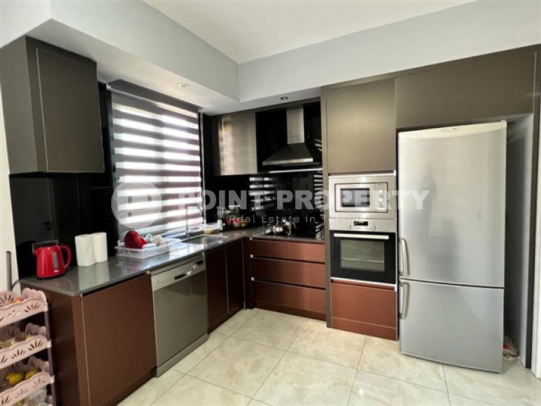 Comfortable three-room apartment of 120 m² with a separate kitchen, in the Mahmutlar area, Alanya-id-2953-photo-28