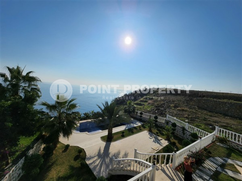 Дворцовая вилла площадью 350 м2, 2018 года постройки, в городе Газипаша-id-2963-фото-2