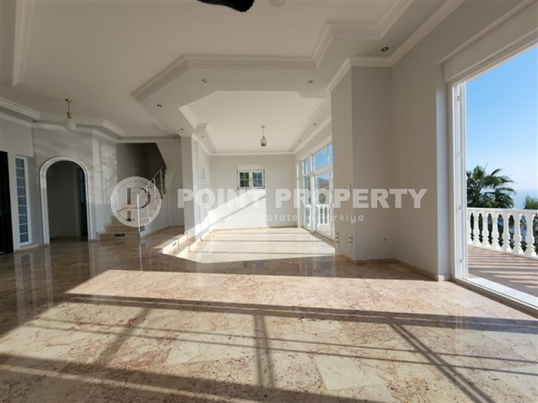 Дворцовая вилла площадью 350 м2, 2018 года постройки, в городе Газипаша-id-2963-фото-6