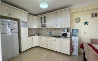 Large furnished three-room apartment, 130m², in a cozy complex on the first line in Mahmutlar-id-1262-photo-3