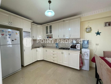 Large furnished three-room apartment, 130m², in a cozy complex on the first line in Mahmutlar-id-1262-photo-3