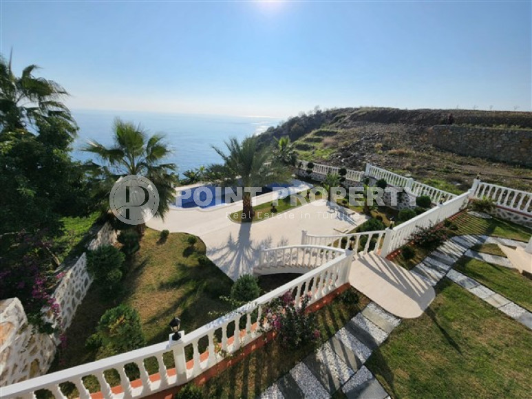 Дворцовая вилла площадью 350 м2, 2018 года постройки, в городе Газипаша-id-2963-фото-9