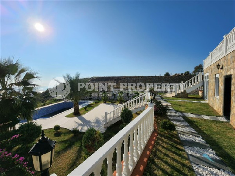 Дворцовая вилла площадью 350 м2, 2018 года постройки, в городе Газипаша-id-2963-фото-29