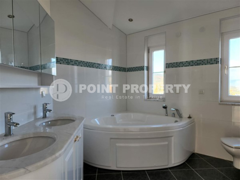 Дворцовая вилла площадью 350 м2, 2018 года постройки, в городе Газипаша-id-2963-фото-40