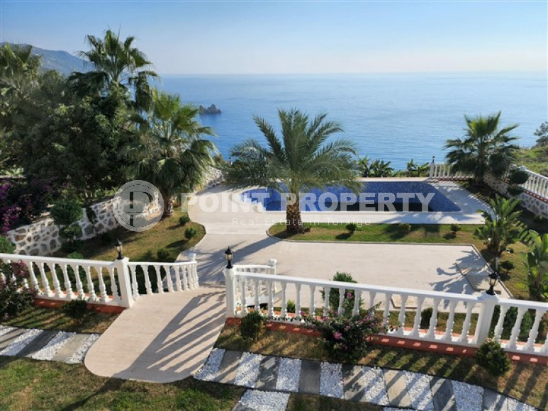 Дворцовая вилла площадью 350 м2, 2018 года постройки, в городе Газипаша-id-2963-фото-47