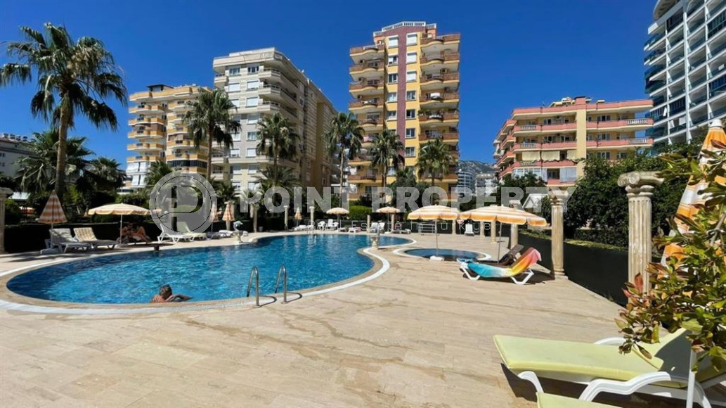 Large furnished three-room apartment, 130m², in a cozy complex on the first line in Mahmutlar-id-1262-photo-18