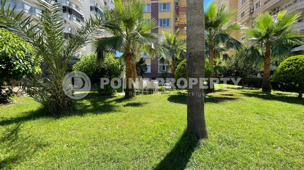 Large furnished three-room apartment, 130m², in a cozy complex on the first line in Mahmutlar-id-1262-photo-21