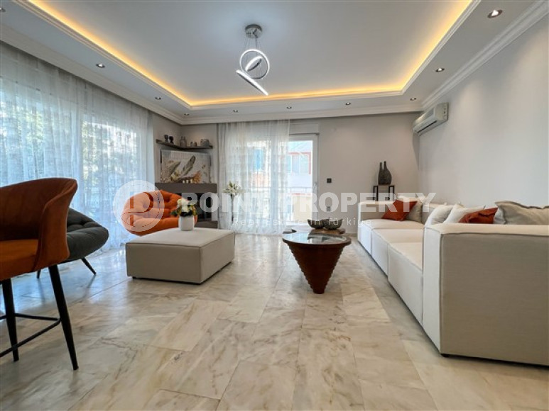 Comfortable apartment 90 m2 on the 10th floor of the complex, furnished, Mahmutlar, Alanya-id-2976-photo-8