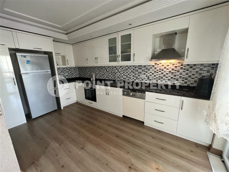 Просторные четырёхкомнатные апартаменты 180 м2 в 750 метрах от моря, район нижняя Оба-id-2977-фото-32