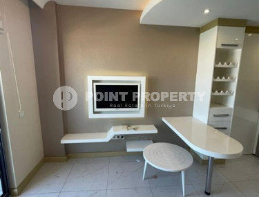 Apartment 1+1, area 42 m², with furniture and household appliances in an elite residence near Cleopatra Beach, Alanya-id-1264-photo-3