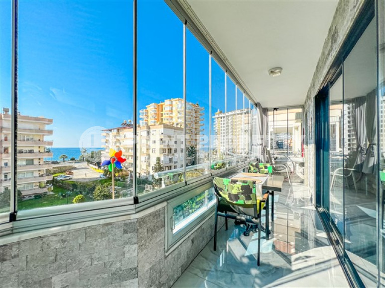Stylish 2+1 apartment with sea views and fashionable renovation, Mahmutlar, Alanya-id-2979-photo-12