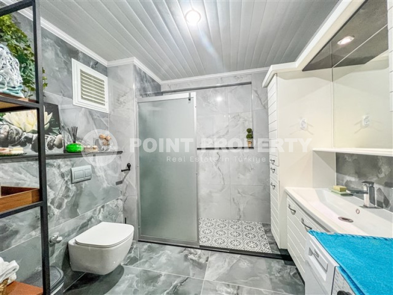 Stylish 2+1 apartment with sea views and fashionable renovation, Mahmutlar, Alanya-id-2979-photo-26