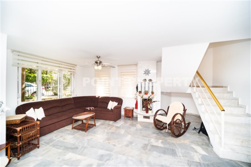 Триплексная вилла площадью 205 м2 с мебелью, район Конаклы, Аланья-id-2982-фото-4