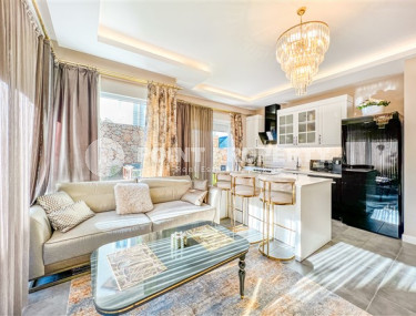 Four-room duplex 159 m2 with private access to the garden, Upper Oba, Alanya-id-2984-photo-1