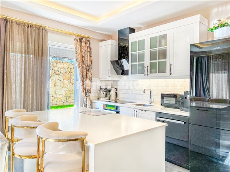 Четырёхкомнатный дуплекс 159 м2 с собственным выходом в сад, верхняя Оба, Аланья-id-2984-фото-6