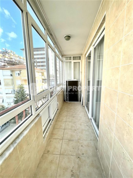 Готовые к проживанию трёхкомнатные апартаменты с двумя спальными комнатами в самом центре Аланьи, площадью 115 м2-id-2988-фото-22