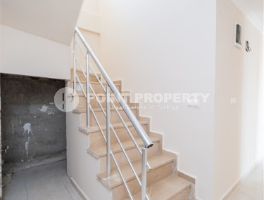 Inexpensive 3+1 duplex in a house built in 2015 in the Demirtas area, Alanya-id-2990-photo-2