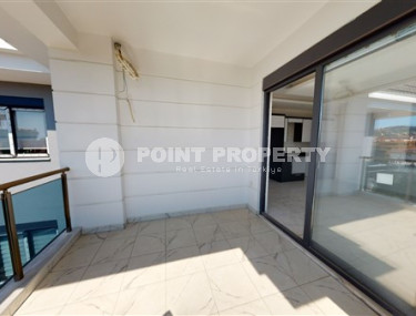 Недорогой двухуровневый пентхаус с ремонтом, в новом доме в центре Аланьи-id-2996-фото-5