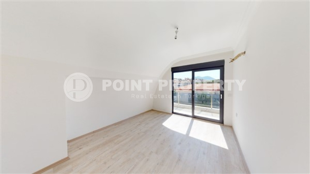 Недорогой двухуровневый пентхаус с ремонтом, в новом доме в центре Аланьи-id-2996-фото-6