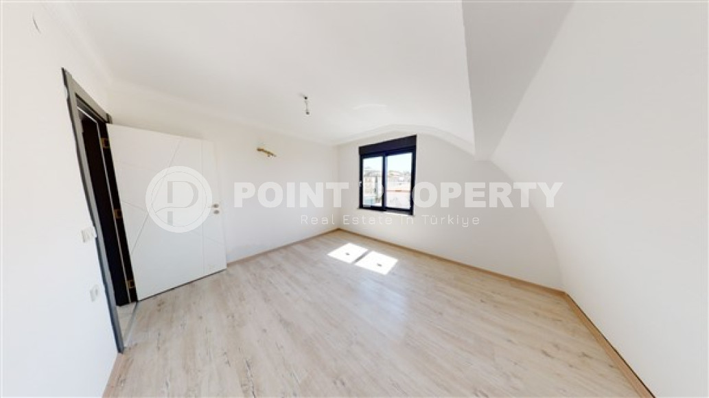 Недорогой двухуровневый пентхаус с ремонтом, в новом доме в центре Аланьи-id-2996-фото-8