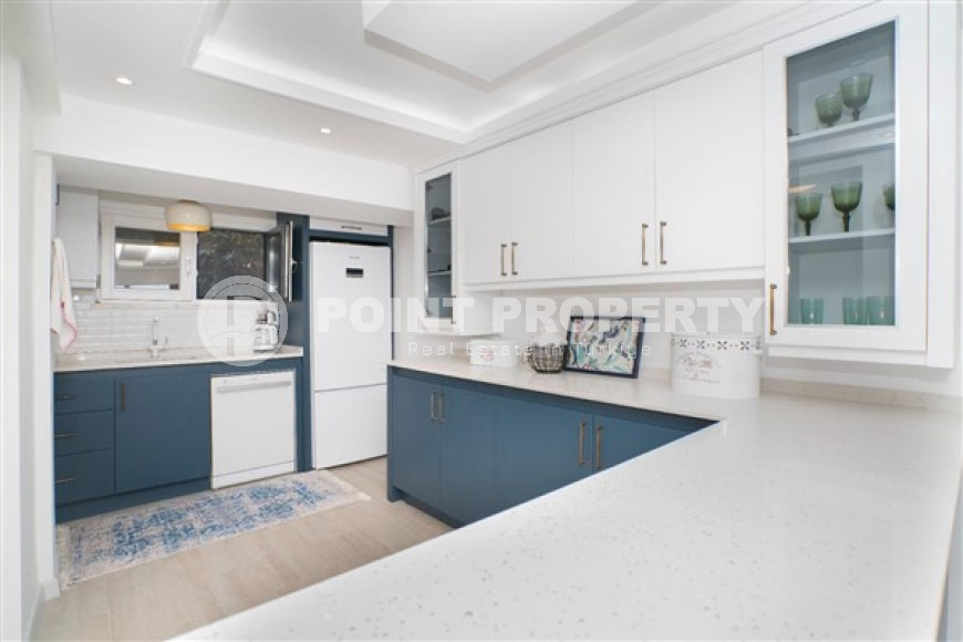 Шикарная триплексная вилла 385 м2 с видом на море, район Демирташ, Аланья-id-2997-фото-14