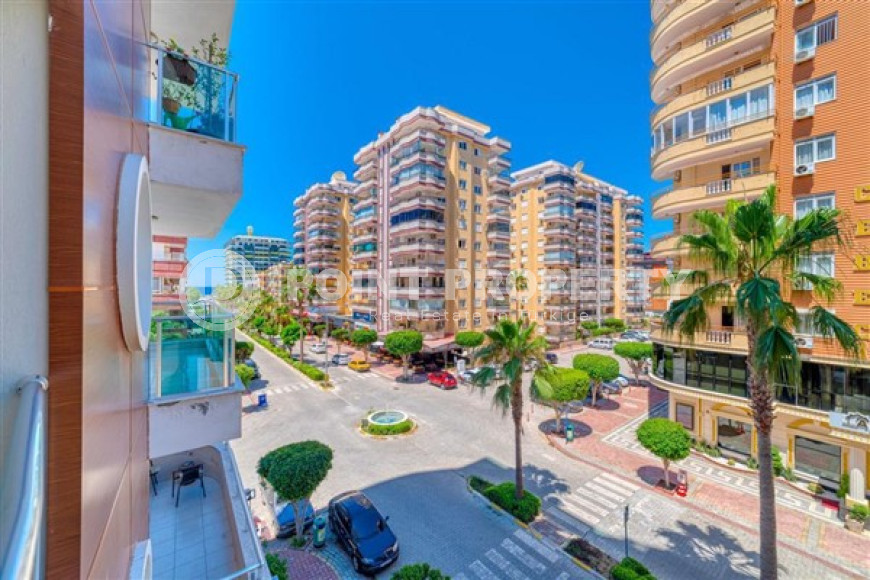 Fantastic three-room apartment of 120 m² with designer renovation, in an elite complex, Mahmutlar-id-2998-photo-17