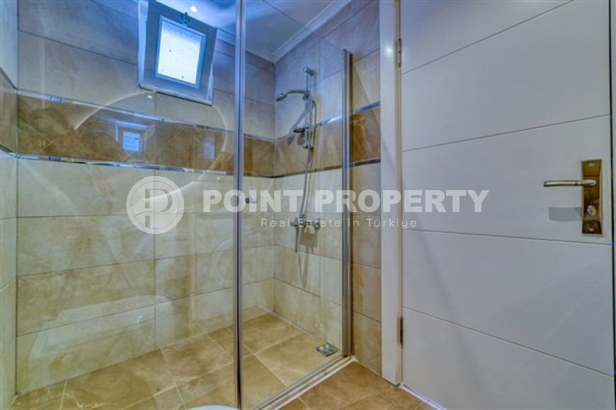 Fantastic three-room apartment of 120 m² with designer renovation, in an elite complex, Mahmutlar-id-2998-photo-23