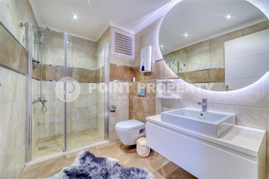 Fantastic three-room apartment of 120 m² with designer renovation, in an elite complex, Mahmutlar-id-2998-photo-24