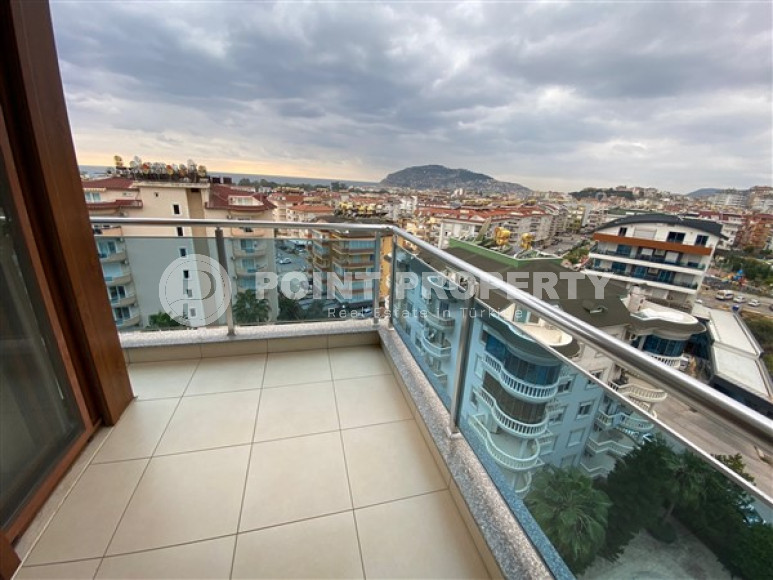Luxury 2+1 apartment in Cikcilli, with modern renovation and views of the fortress, Alanya-id-3007-photo-3