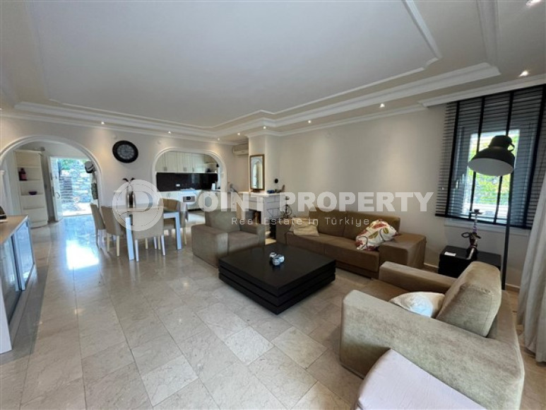 Респектабельная и просторная вилла 3+1 в Махмутларе, в комплексе с инфраструктурой и охраной, Аланья-id-3012-фото-16