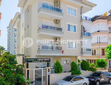 Beautiful three-room apartment 110 m² with separate kitchen, center, Alanya-id-3011-photo-1