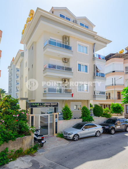 Beautiful three-room apartment 110 m² with separate kitchen, center, Alanya-id-3011-photo-1