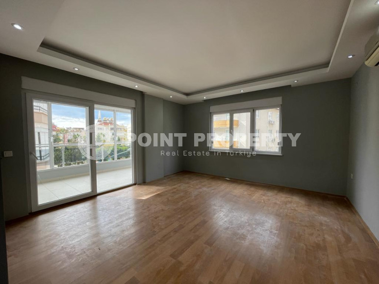 Прекрасная трёхкомнатная квартира 110 м² с отдельной кухней, центр, Аланья-id-3011-фото-2