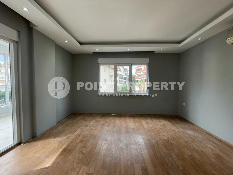 Прекрасная трёхкомнатная квартира 110 м² с отдельной кухней, центр, Аланья-id-3011-фото-3