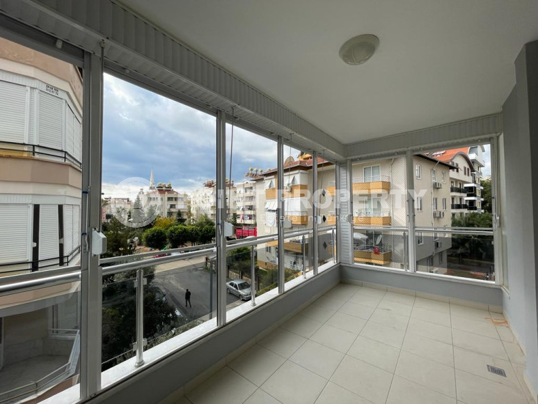 Прекрасная трёхкомнатная квартира 110 м² с отдельной кухней, центр, Аланья-id-3011-фото-12