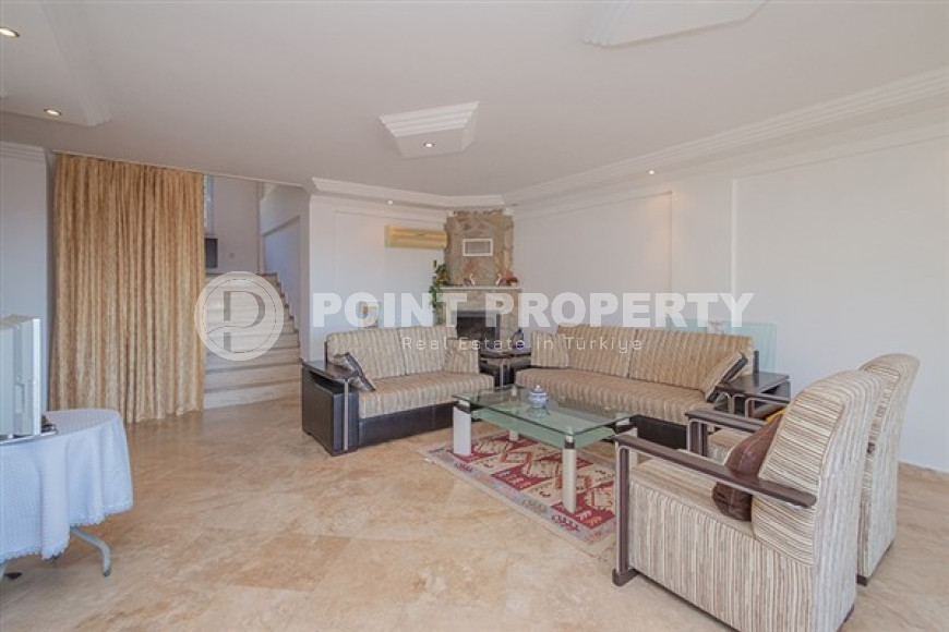 Огромная четырёхкомнатная вилла 2006 года постройки в районе Джикджилли, Аланья-id-3016-фото-2